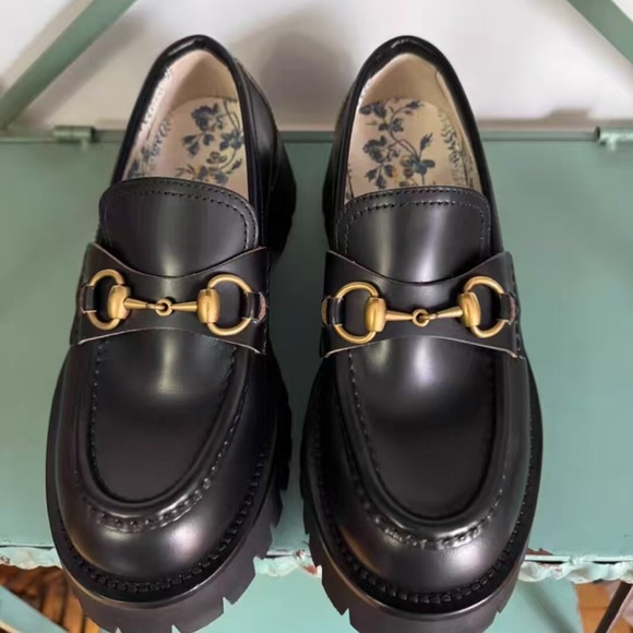 Gucci Black Heels with Gold Accent - Picture 1 of 5